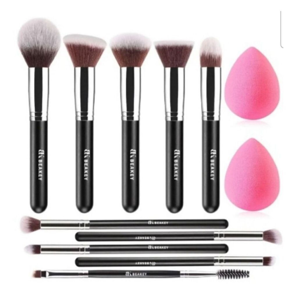 New in Box! Beakey Advanced Glam Blend Makeup 10 Brush Set w/ 2 Blending Sponges